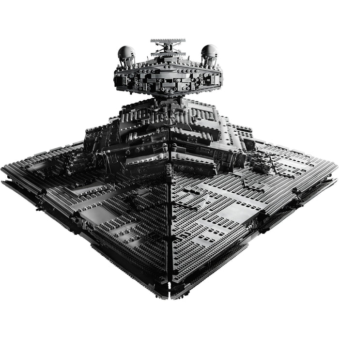 LEGO Star Wars 75252 UCS Imperial Star Destroyer